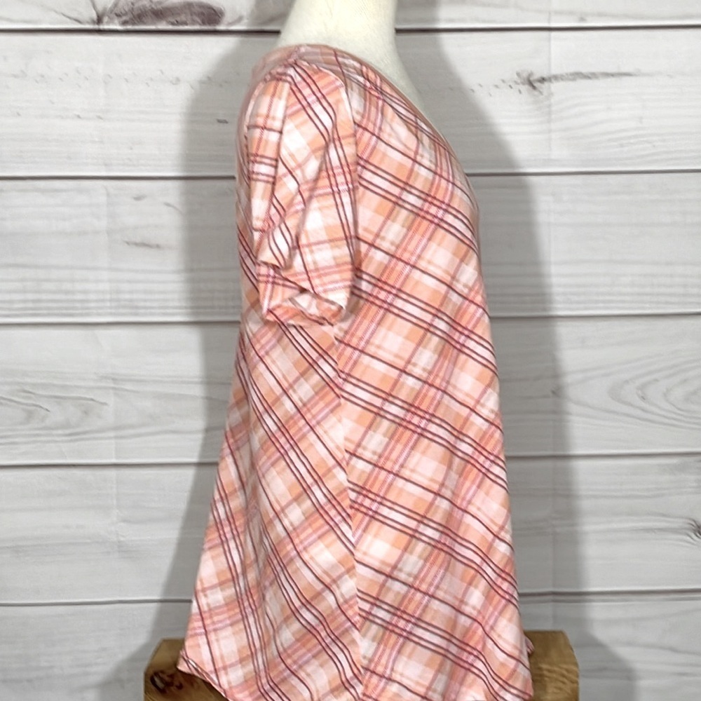 NWOT Christy T LuLaRoe Peach Plaid Short Sleeve Tee Top Size Large - Picture 2 of 5